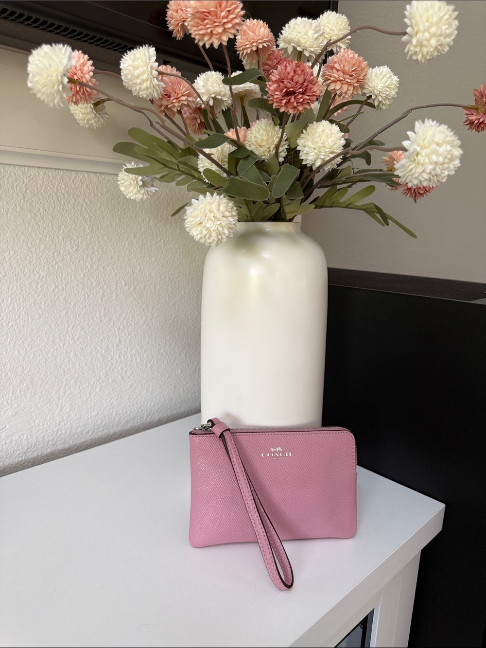 Coach Pink 💕 Leather Wristlet
